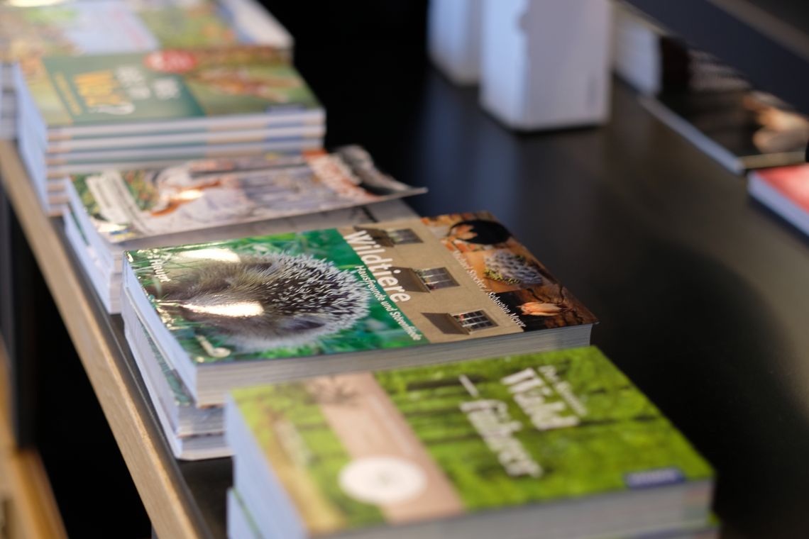 Bücher im Museums-Shop des Naturamas